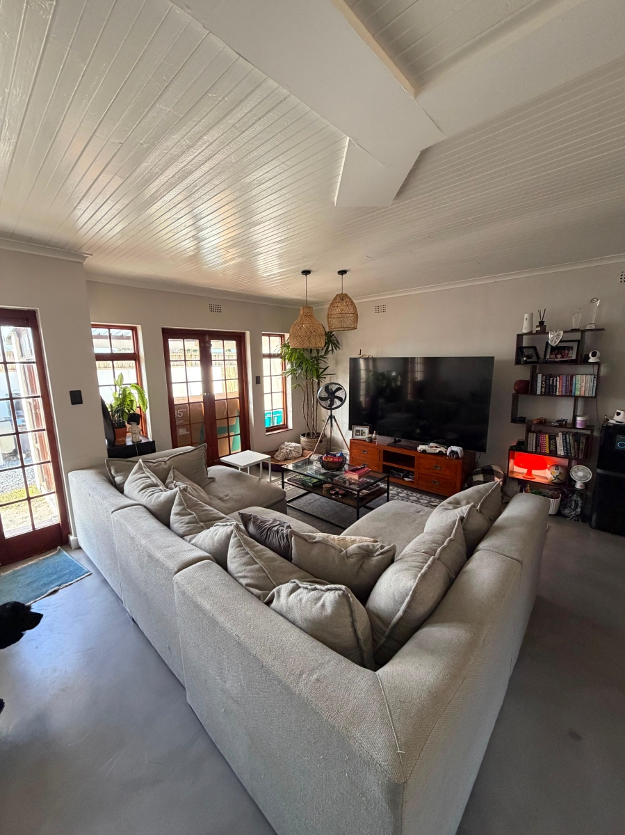 To Let 3 Bedroom Property for Rent in Lakeside Western Cape